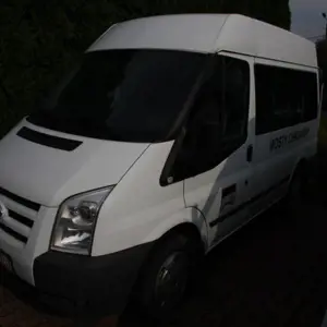 COCHE DE PASAJEROS Ford Transit